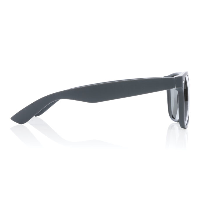 Sonnenbrille aus GRS recyceltem Kunststoff – Bild 21