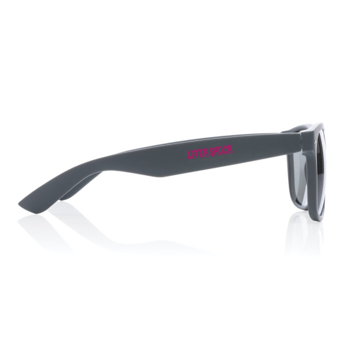 Sonnenbrille aus GRS recyceltem Kunststoff – Bild 17